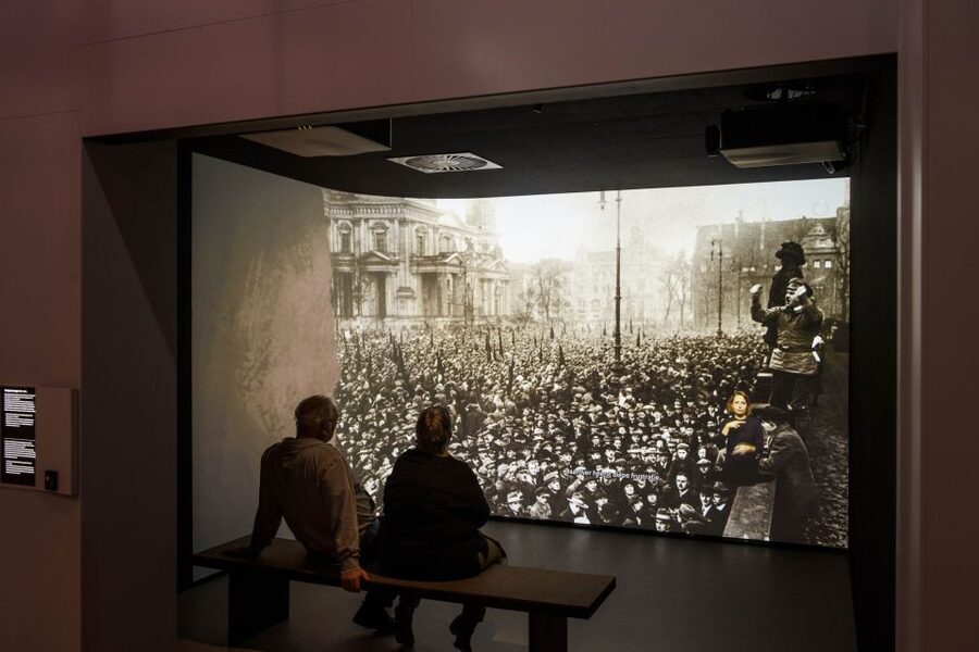 Amsterdam: Dutch WWII Resistance Museum Entry Ticket - The audio guide lets you set your own pace