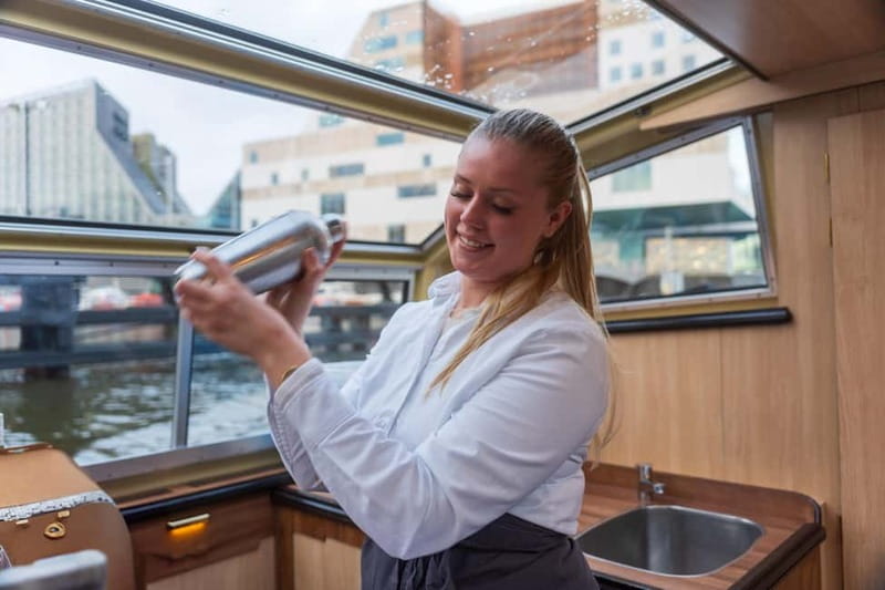 Amsterdam: Evening Cocktail Cruise along the canals - Damrak 16 is your starting point