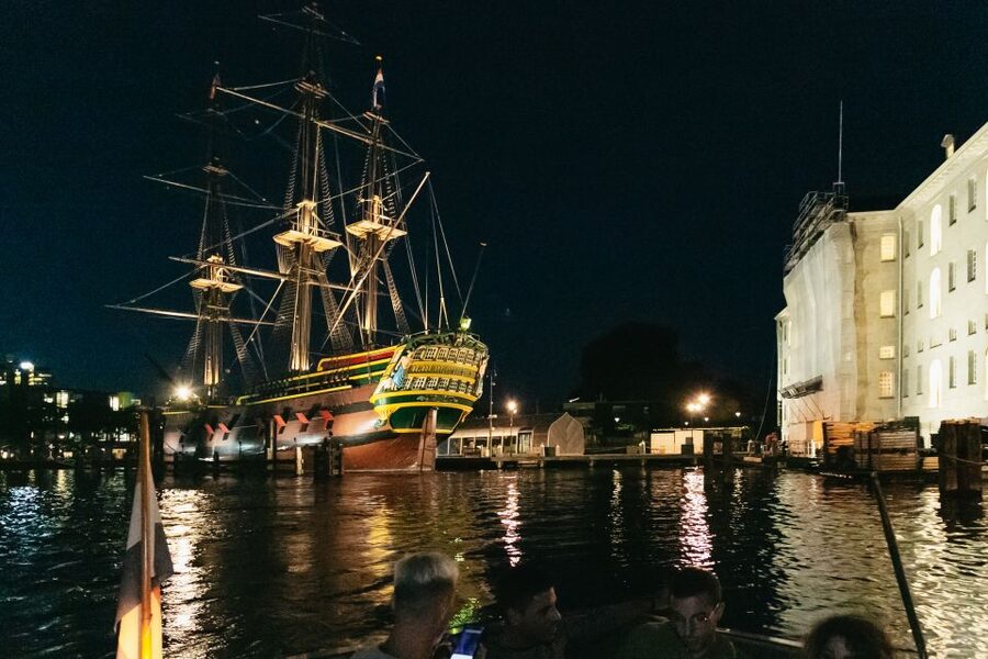 Amsterdam: Evening Cruise with Optional Wine and Snacks - The Amstel section and the Magere Brug