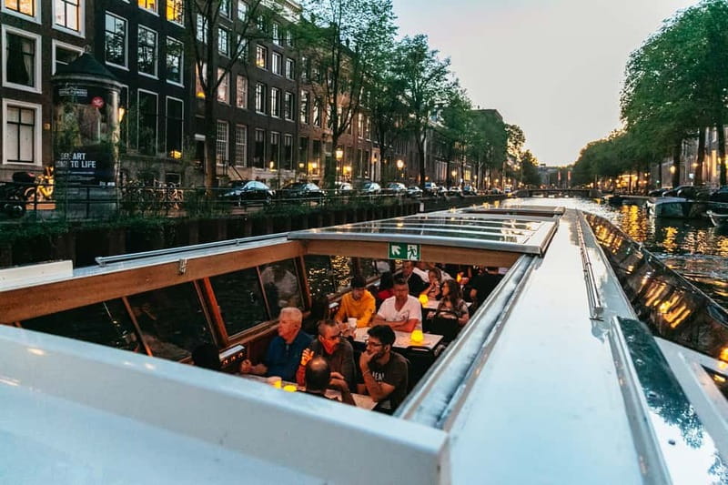 Amsterdam: Evening Cruise with Optional Wine and Snacks - The final views near the Rijksmuseum