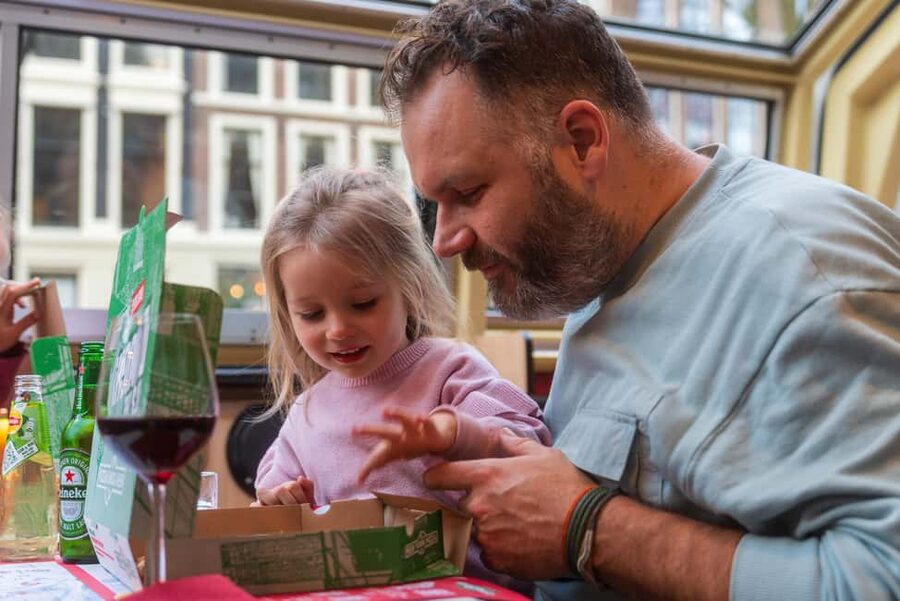 Amsterdam: Evening Pizza Cruise Along the Canals - Pizza, bridges, and Amsterdam after dark