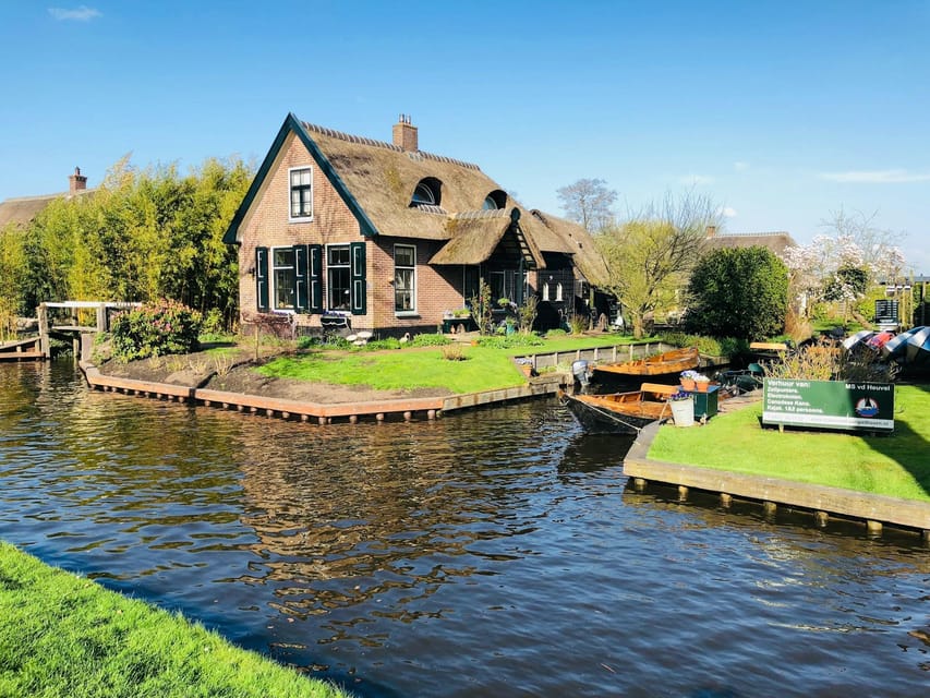 Amsterdam: Explore Giethoorn in a Private Tour with Driver - Key points at a glance
