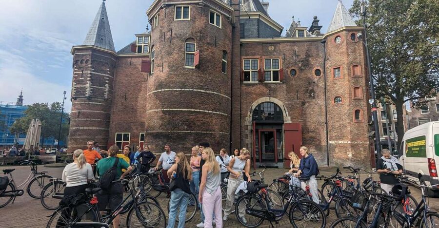 Amsterdam: Explore the City Highlights by Bike - Key points at a glance