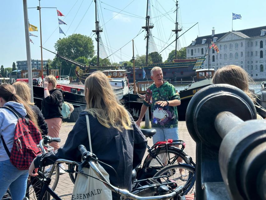 Amsterdam: Explore the City Highlights by Bike - A quieter stretch through Vondelpark