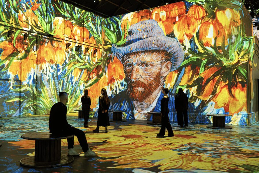 Amsterdam: Fabrique des Lumières Dutch Masters Ticket - Music, motion, and the room itself