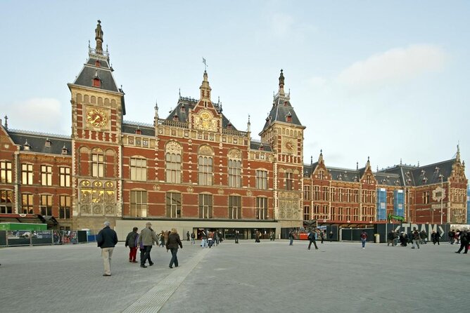 Amsterdam Family-Friendly Canal Cruise with Snackbox Option - Key points to know before you book