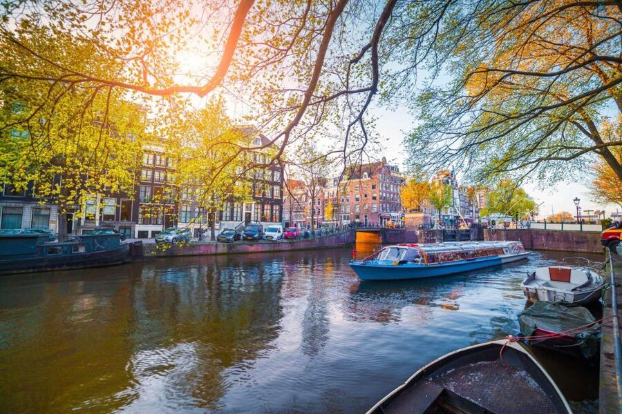 Amsterdam Family Friendly Historical Walking Tour - Adding the Tropenmuseum on the five-hour plan