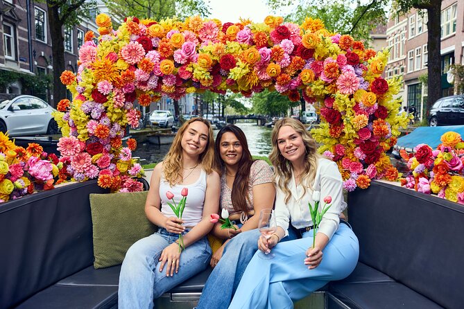 Amsterdam Flower Boat Canal Cruise with Local Guide - Herengracht and Amsterdam’s trading past