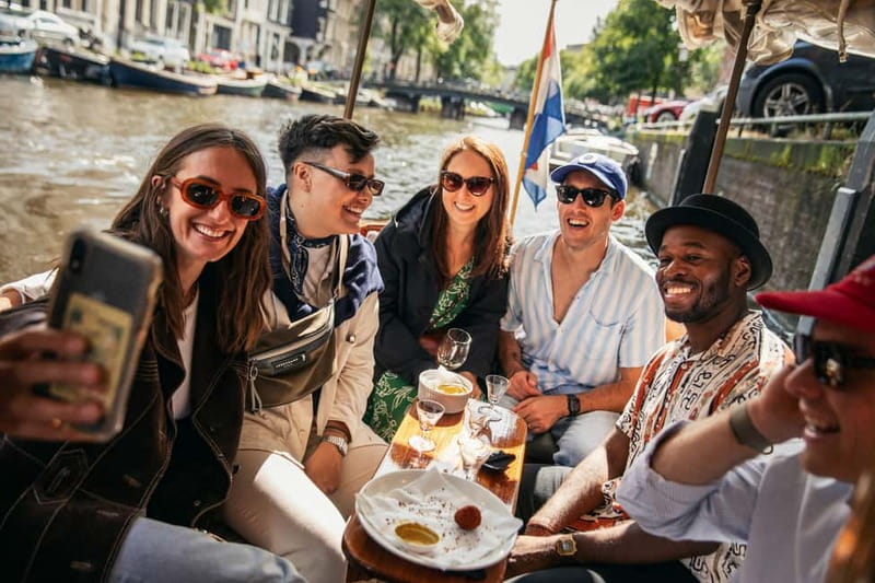 Amsterdam: Food and Canal Tour - Apple pie and classic Dutch comfort food