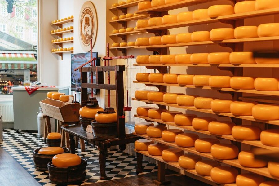 Amsterdam: Food and Culture Walking Tour with Tastings - The Royal Palace, Westerkerk, and Amsterdam’s big sights