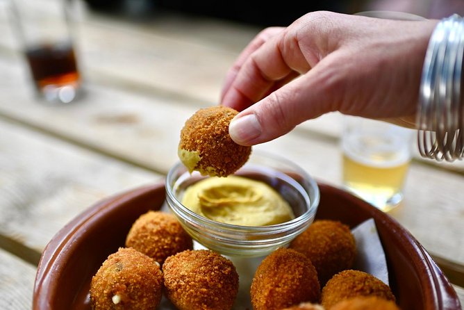 Amsterdam Food Tour of 10+ Local Classic Tastings in Jordaan Area - The sights between the food stops