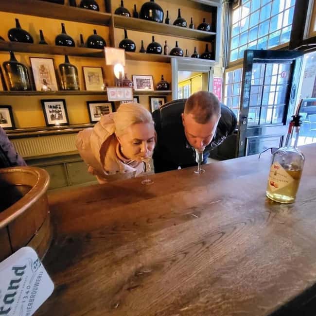 Amsterdam: Food Walking Tour - Old Amsterdam on foot