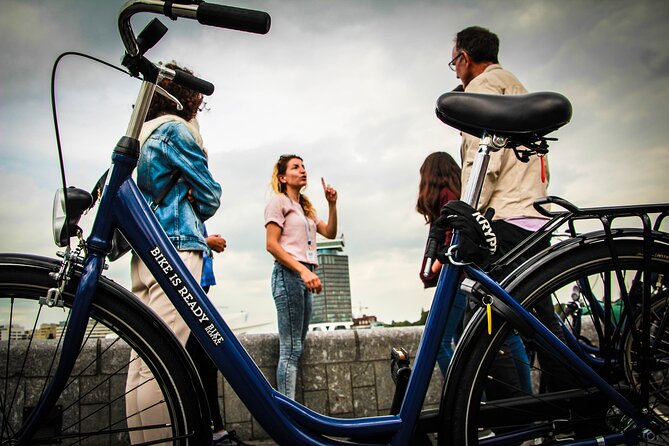 Amsterdam full day tour: Walking, Biking and Cruising - Walking Amsterdam’s Old Center for Two and a Half Hours