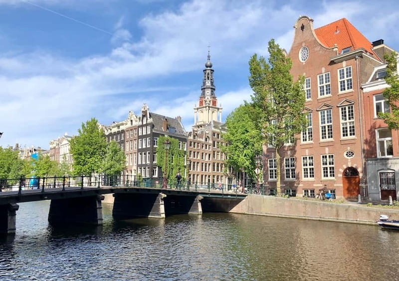Amsterdam: German Canal Cruise with Unlimited Drinks Option - The German-language format