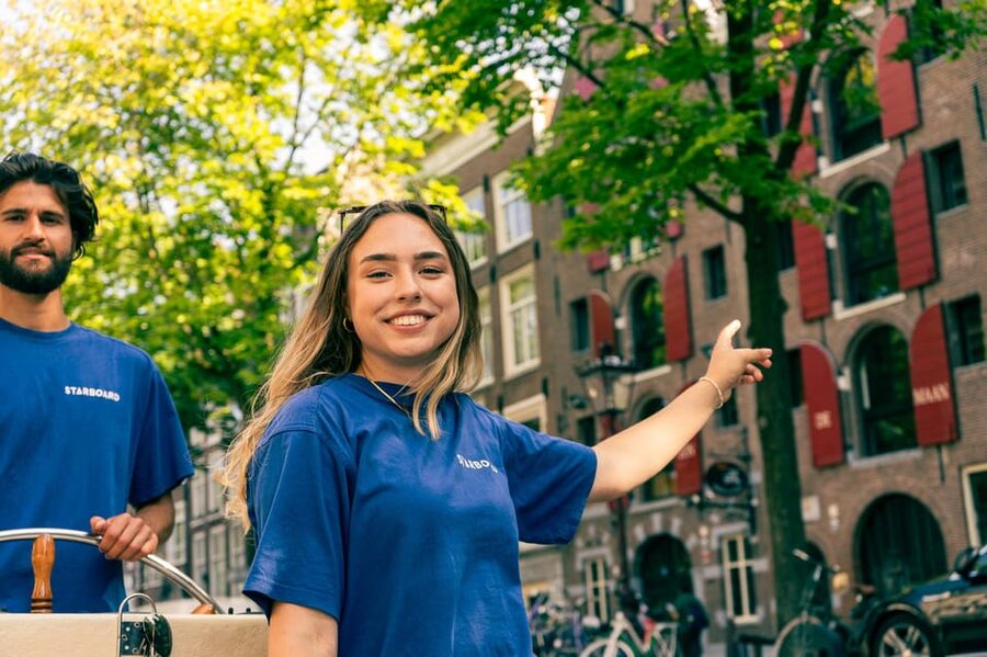 Amsterdam: German Guided Canal Cruise with on Board Bar - From the Starboard Dock to the Dancing Houses