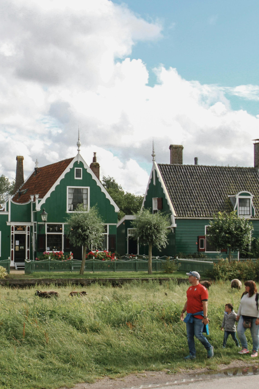 Amsterdam: Giethoorn & Zaanse Schans Small Group Day Trip - What the small group changes