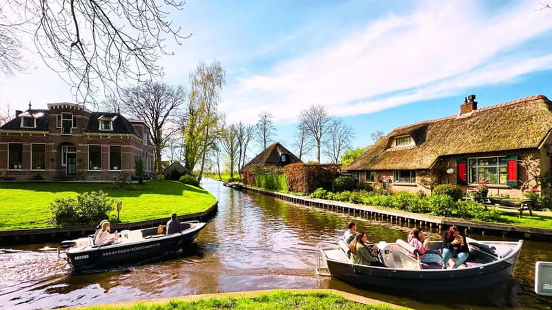 Amsterdam: Giethoorn & Zaanse Schans Small Group Day Trip - Food, timing, and what to bring
