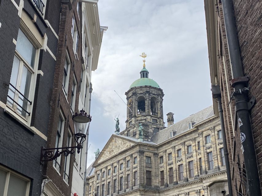 Amsterdam: Guided Off-The-Beaten-Track Walking Tour - Homomonument and the walk’s flexible ending