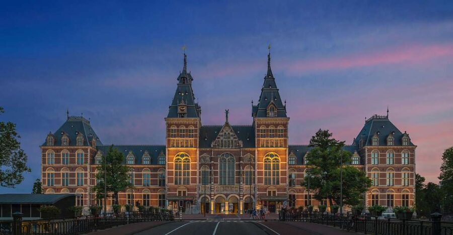 Amsterdam: Guided Rijksmuseum Tour in Spanish - Van Gogh, Goya, and the later rooms