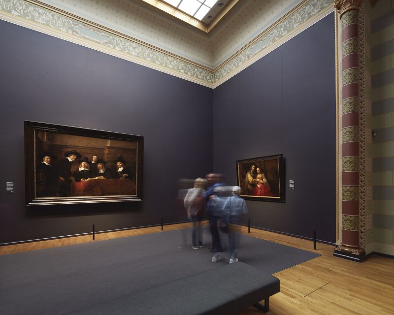 Amsterdam: Guided Rijksmuseum Tour in Spanish - The museum building is part of the visit