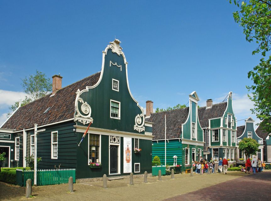 Amsterdam: Guided Zaanse Schans, Windmills & Cheese Tour - Tasting cheese at Catharina Hoeve