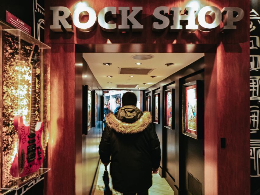 Amsterdam: Hard Rock Cafe Experience - A canal-side Hard Rock meal in central Amsterdam