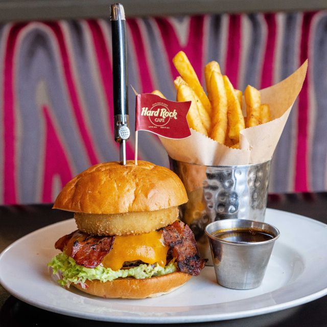 Amsterdam: Hard Rock Cafe Experience - Choosing between the Gold and Diamond menus