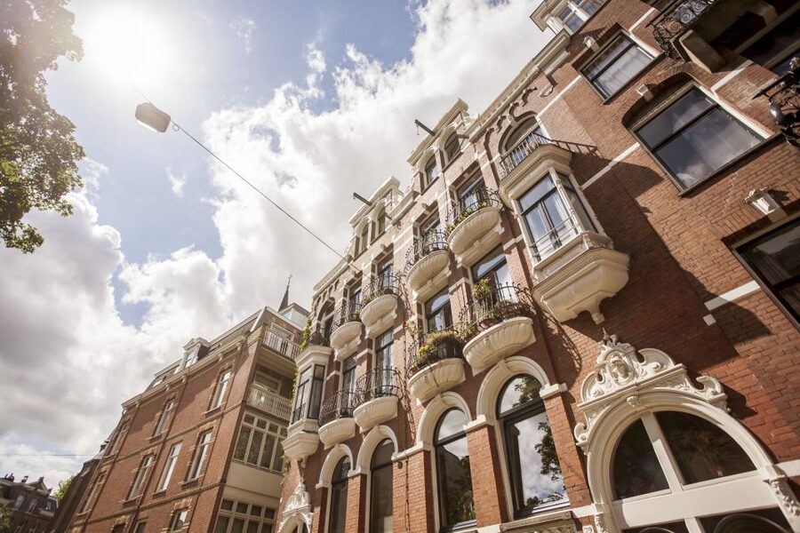 Amsterdam: Hidden Gems & Highlights Guided Bike Tour - How Hard Is the Cycling?