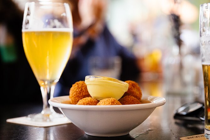 Amsterdam High-End Dutch Food & History Tour - Up to 8 guests - A small group makes Amsterdam easier to read