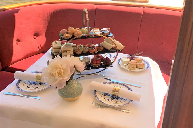 Amsterdam: High Tea Cruise - Key points at a glance