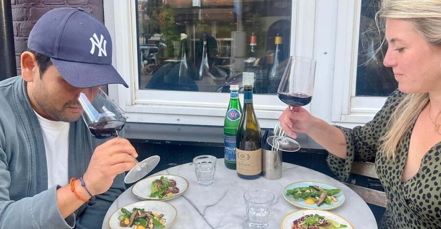 Amsterdam: High Wine at wine bar Paskamer, 3-rounds - What happens in De Pijp