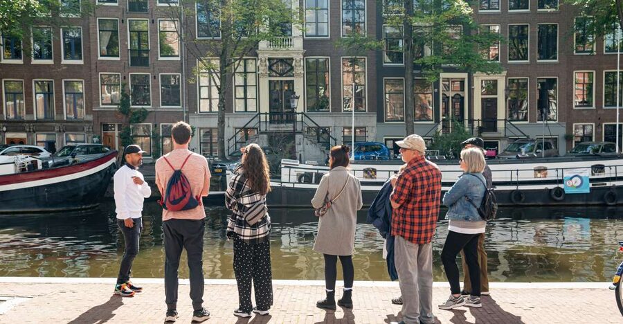 Amsterdam: Highlights & History Walking Tour - Why this short walk works well in Amsterdam