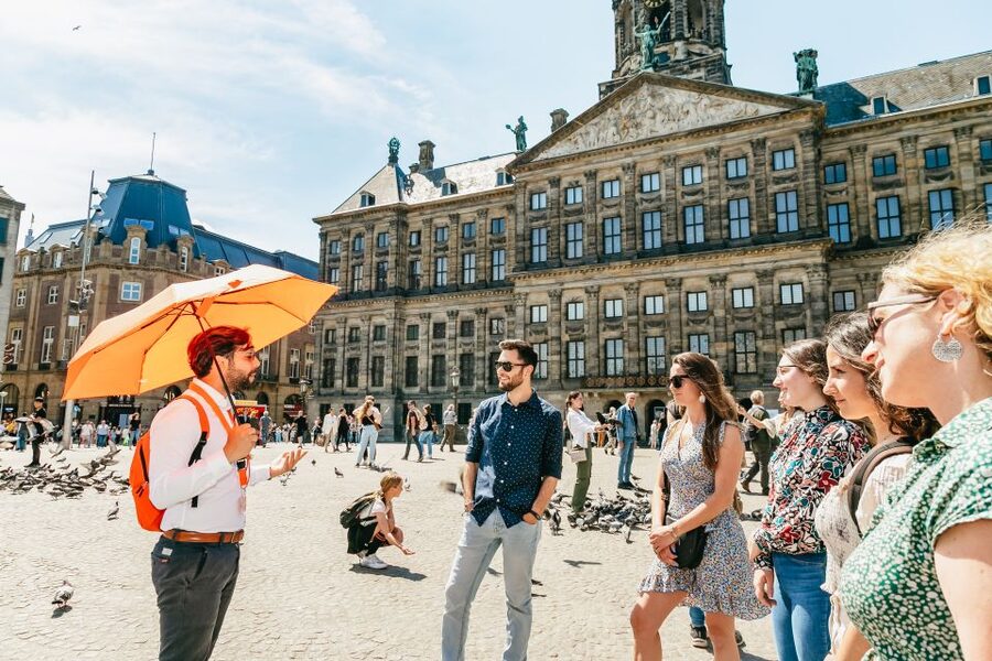 Amsterdam: Historical Highlights Walking Tour with Tasting - The Dutch tasting, with a useful caution