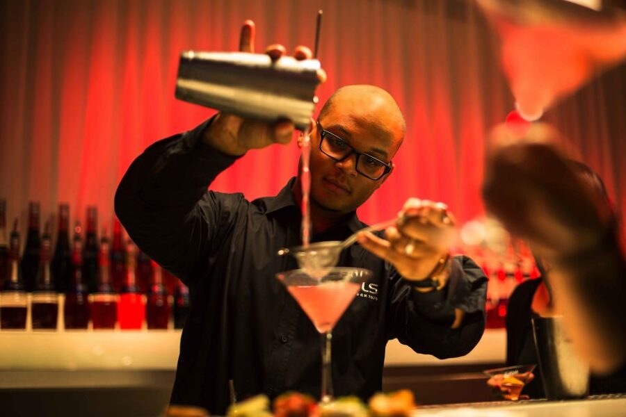 Amsterdam: House of Bols Entry Ticket and Nightlife Ticket - Timing your day without wearing yourself out