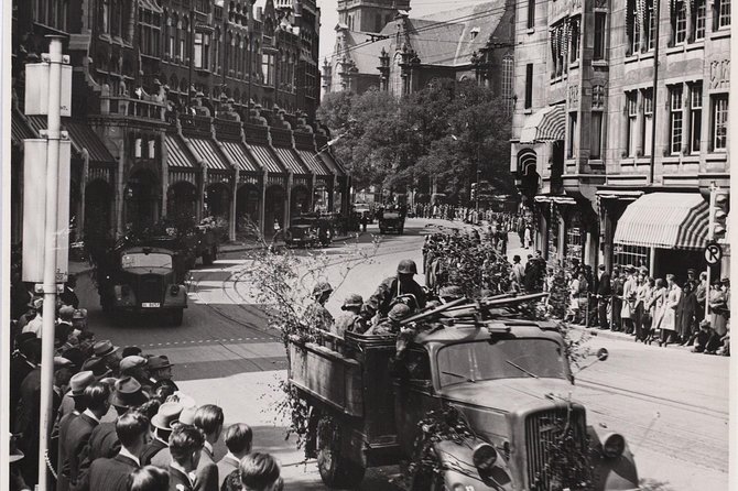 Amsterdam in World War II Tour - Raadhuisstraat, Singel, and the changing city