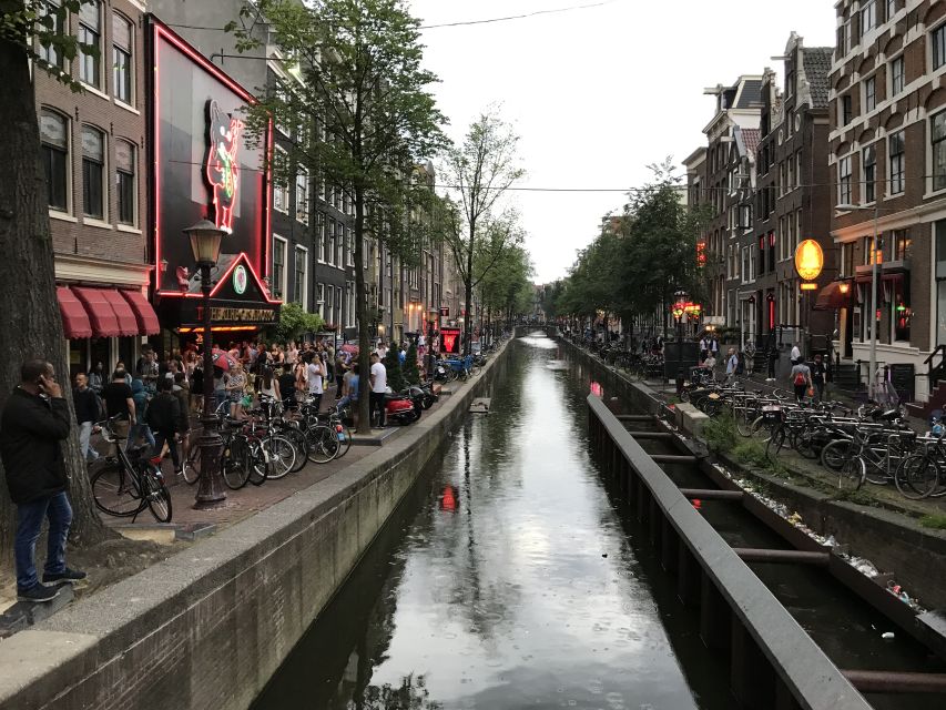 Amsterdam: Introduction walking tour - The Red Light District, explained without the usual smirk