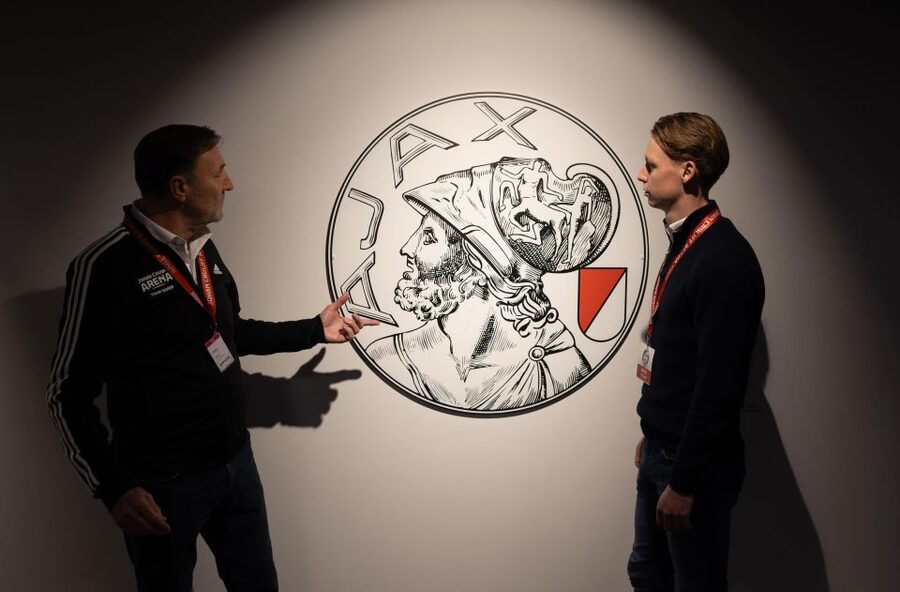 Amsterdam: Johan Cruijff ArenA Tour with Optional Guide - Choosing between a guide and the audio tour