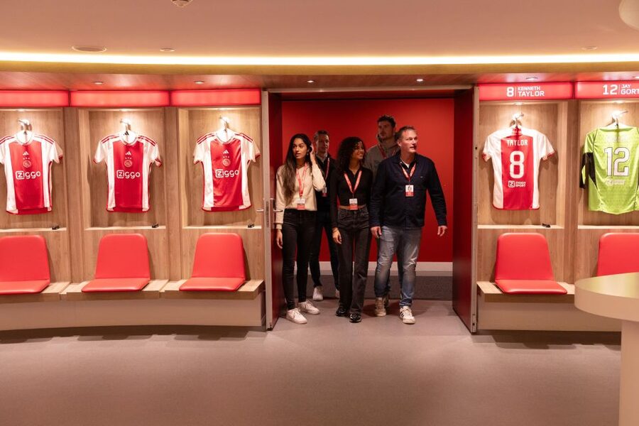 Amsterdam: Johan Cruijff ArenA Tour with Optional Guide - Arriving at Main Entrance E