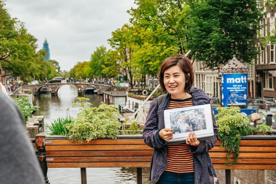 Amsterdam: Jordaan District Local Food Walking Tour - The guides make the difference
