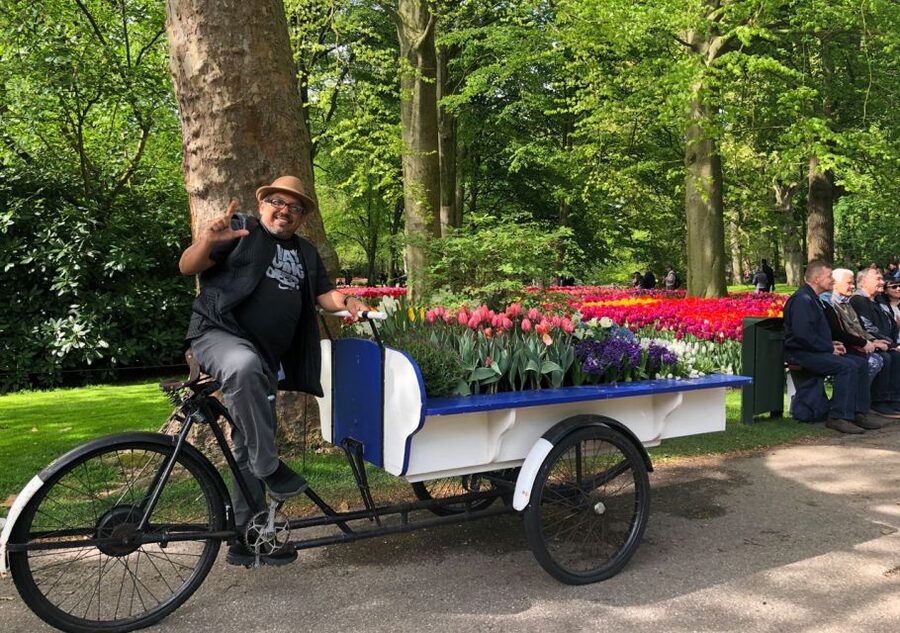 Amsterdam: Keukenhof Tulip Garden and Giethoorn Experience - Timing your Keukenhof visit