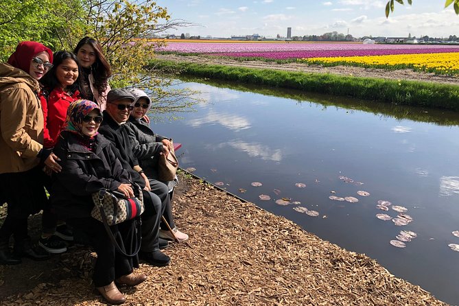 Amsterdam: Keukenhof Tulip Gardens and Giethoorn with Boat Tour - The road to Giethoorn is part of the trade-off