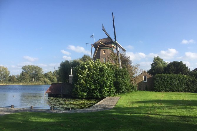 Amsterdam Landscape Windmill Private Bike Tour - Muiderslot Castle, a five-minute photo stop