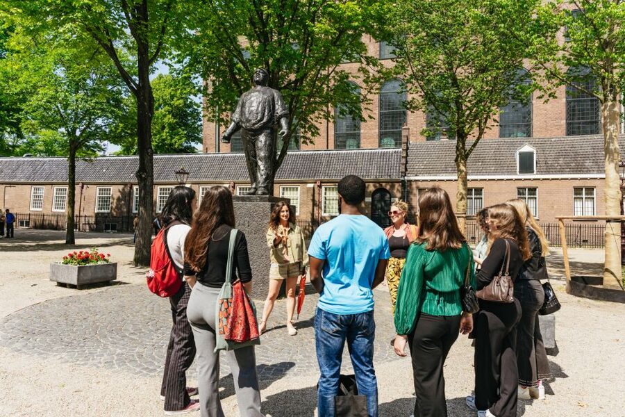 Amsterdam: Life of Anne Frank and World War II Walking Tour - The Jewish Quarter and the Jewish Historical Museum