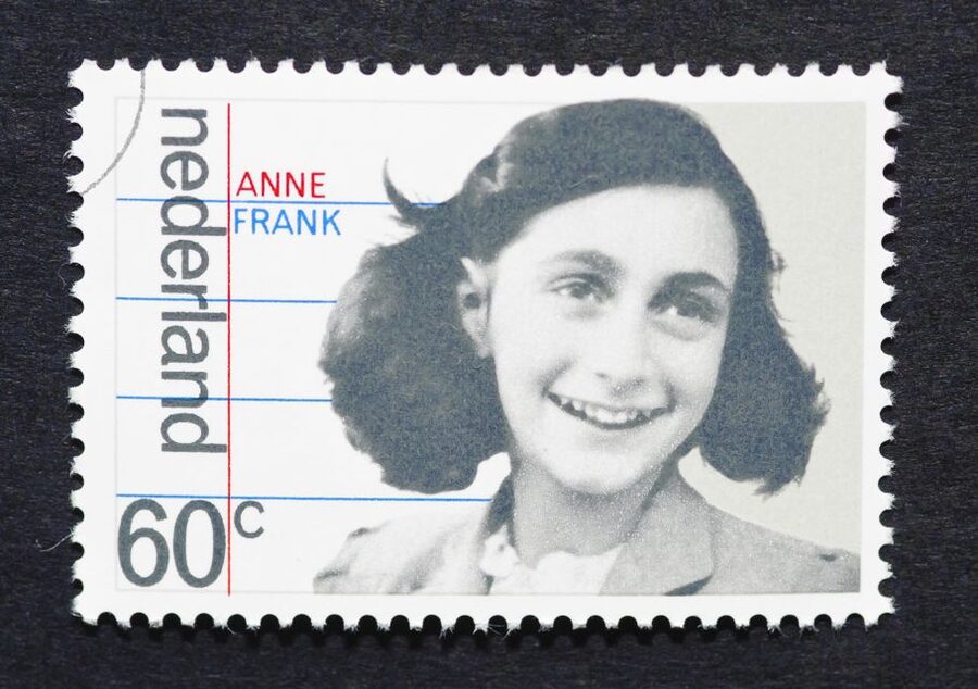 Amsterdam: Life of Anne Frank and World War II Walking Tour - Anne Frank’s family, writing, and years in hiding