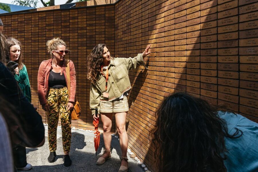 Amsterdam: Life of Anne Frank and World War II Walking Tour - Dutch Resistance and the city under occupation