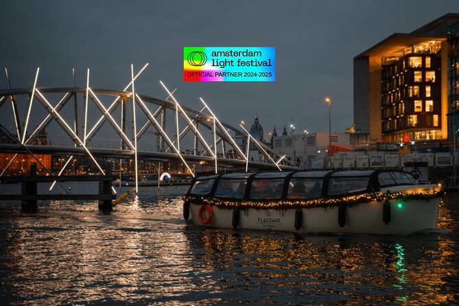Amsterdam Light Festival: Cruise Unlimited Drinks & Bite option - What the live guide adds