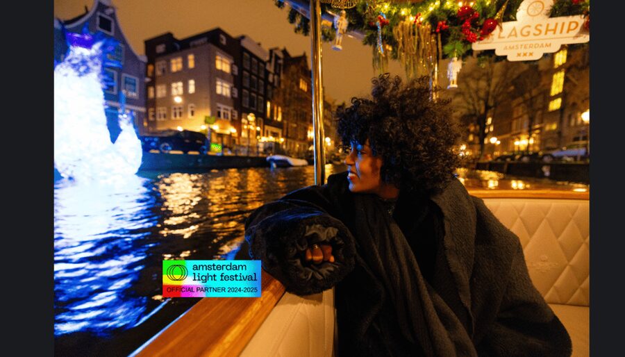 Amsterdam: Light Festival Cruise With Drinks & Snacks - Herengracht and the central canal belt