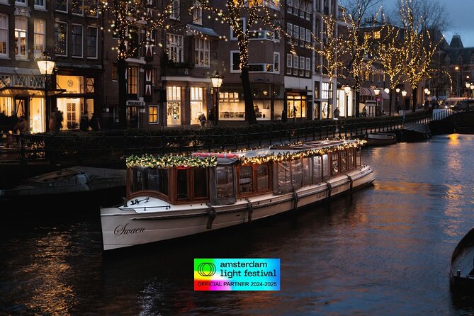 Amsterdam Light Festival: Heated Boat Cruise + Hot Drinks & Bite - Why the festival looks better from a canal boat