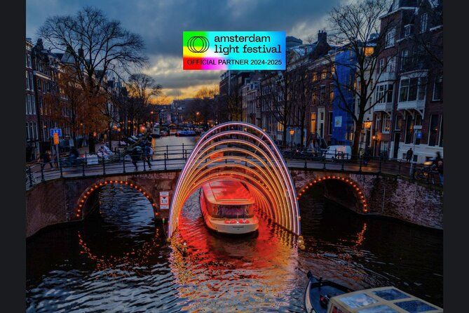 Amsterdam Light Festival: Heated Boat Cruise + Hot Drinks & Bite - Who will enjoy it most