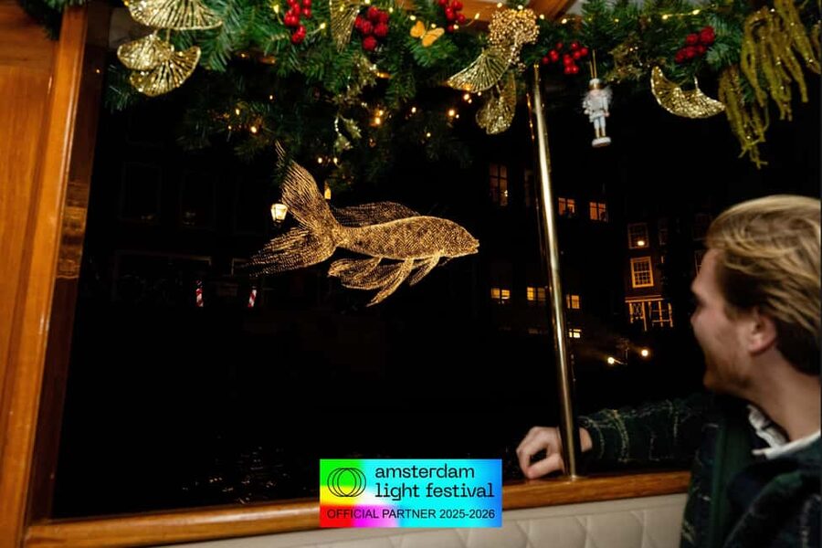 Amsterdam: Light Festival Heated Cruise with Drinks Option - Is $31 a fair price?